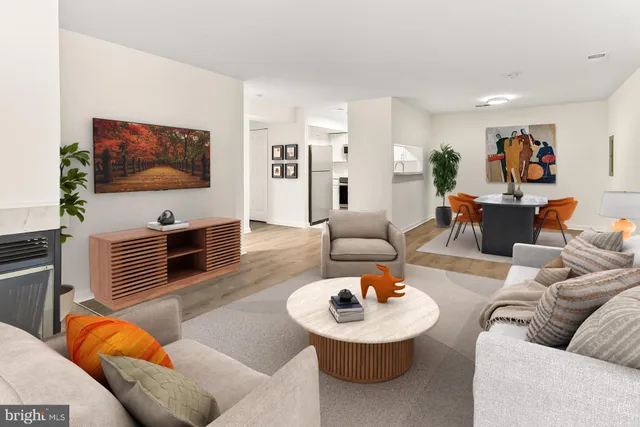 $370,000 | 6925 Mary Caroline Circle, Unit H, Alexandria, VA 22310