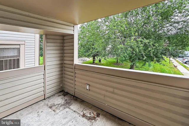 $370,000 | 6925 Mary Caroline Circle, Unit H, Alexandria, VA 22310