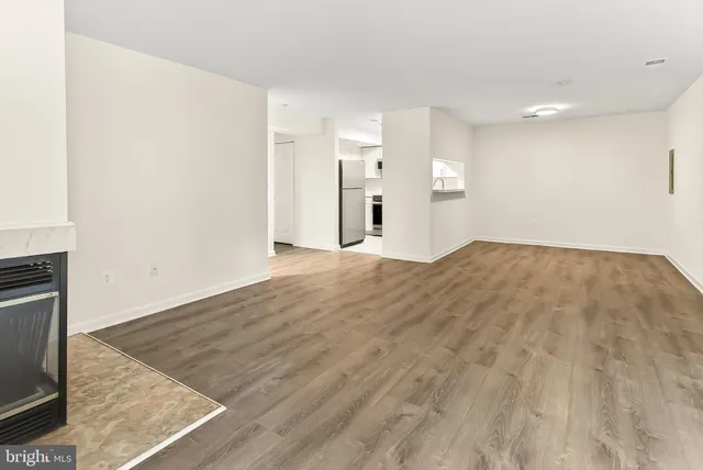 $370,000 | 6925 Mary Caroline Circle, Unit H, Alexandria, VA 22310