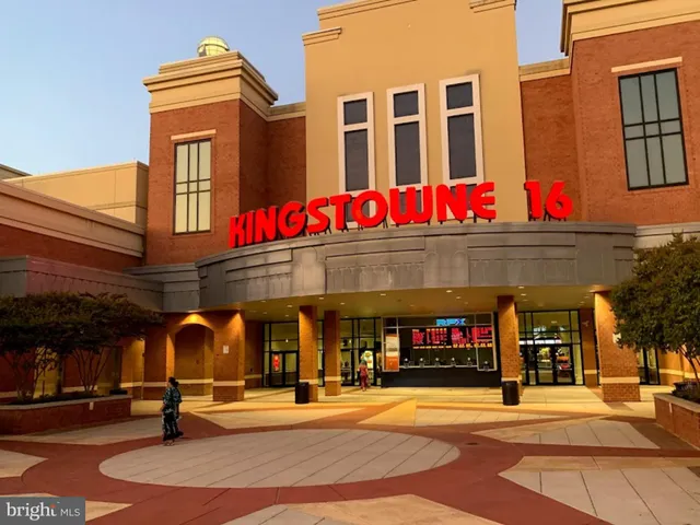 $370,000 | 6925 Mary Caroline Circle, Unit H, Alexandria, VA 22310