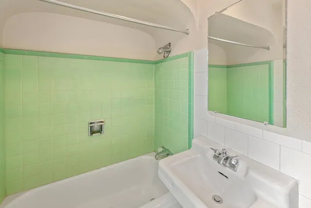 $2,200,000 | 1940 North Avenue, Grand Junction, CO 81501