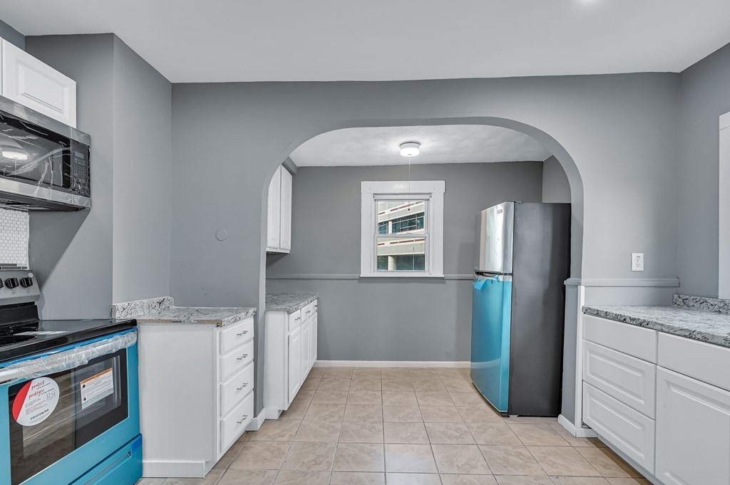 34 Parkside Street Springfield, MA 01104 - Photo 12 of 39 Gallery Image 12
