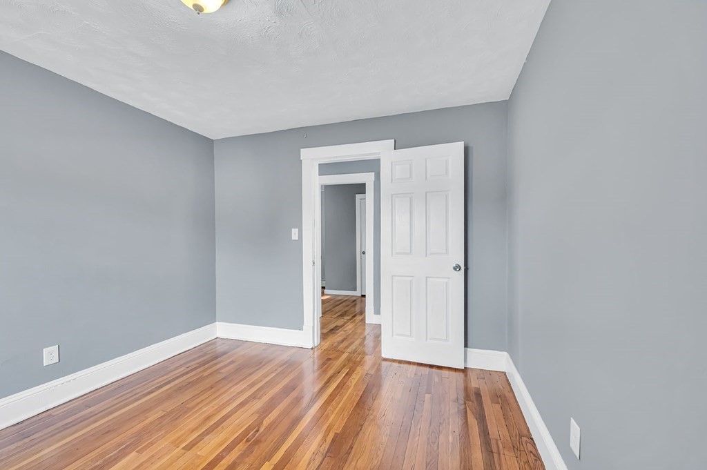 34 Parkside Street Springfield, MA 01104 - Photo 16 of 39 Gallery Image 16