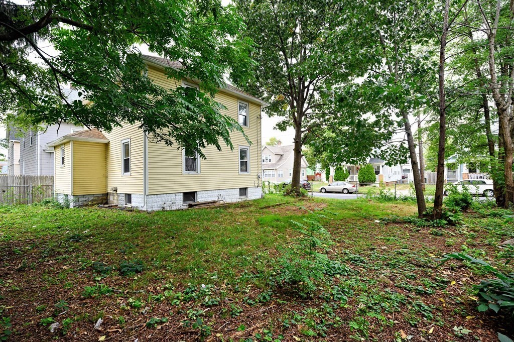 34 Parkside Street Springfield, MA 01104 - Photo 36 of 39 Gallery Image 36