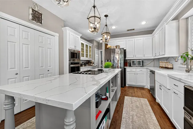 $519,900 | 5911 Springton Lane, Spring, TX 77379