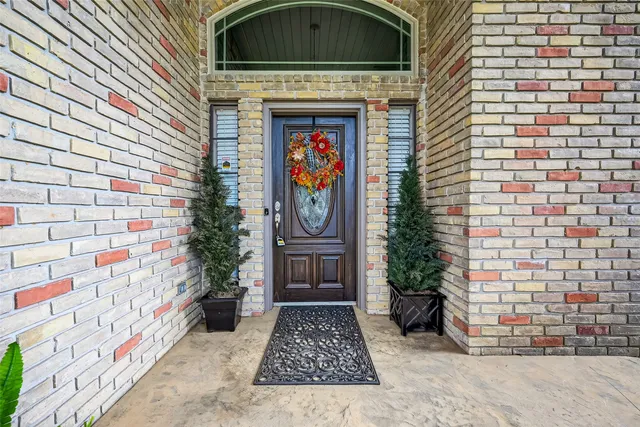 $519,900 | 5911 Springton Lane, Spring, TX 77379