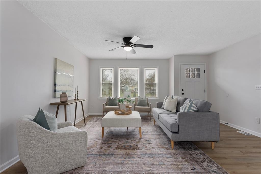 302 South Franklin Street Spring Hill, KS 66083 - Photo 2 of 27