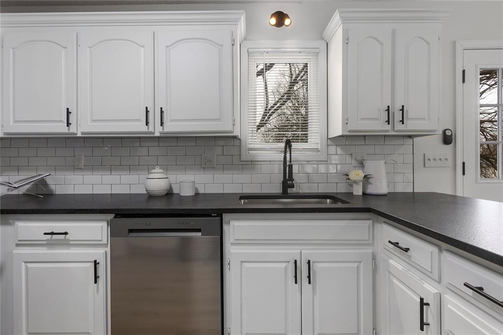 302 South Franklin Street Spring Hill, KS 66083 - Photo 10 of 27