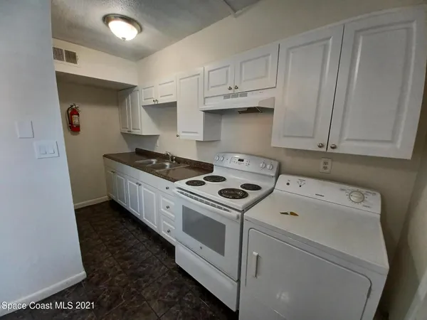 $1,400 | 50 Needle Boulevard, Unit 30, Merritt Island, FL 32953