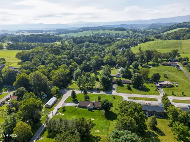 $375,000 | 28065 Lee Highway, Abingdon, VA 24211