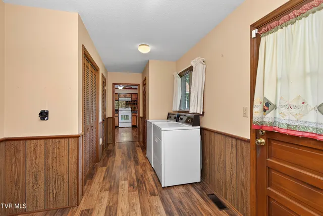 $375,000 | 28065 Lee Highway, Abingdon, VA 24211