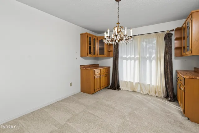 $375,000 | 28065 Lee Highway, Abingdon, VA 24211