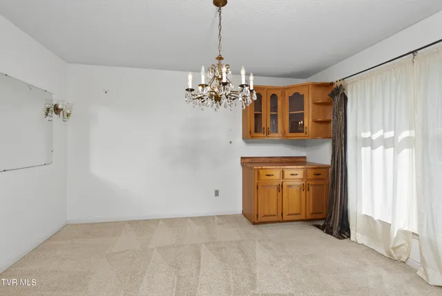 $375,000 | 28065 Lee Highway, Abingdon, VA 24211