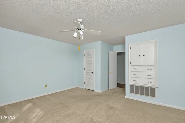 $375,000 | 28065 Lee Highway, Abingdon, VA 24211