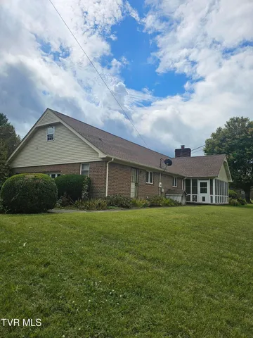 $375,000 | 28065 Lee Highway, Abingdon, VA 24211