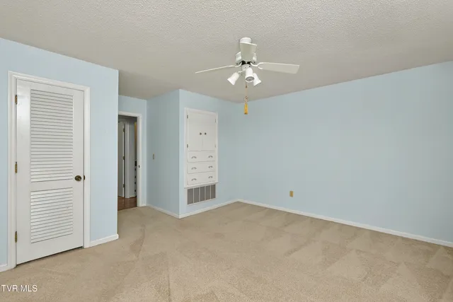 $375,000 | 28065 Lee Highway, Abingdon, VA 24211