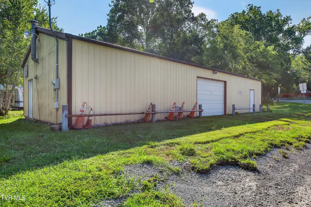 $375,000 | 28065 Lee Highway, Abingdon, VA 24211