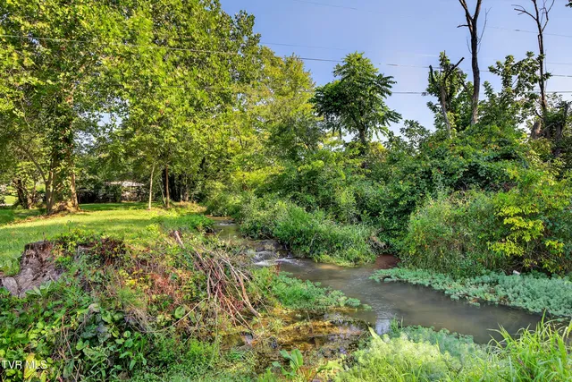 $375,000 | 28065 Lee Highway, Abingdon, VA 24211