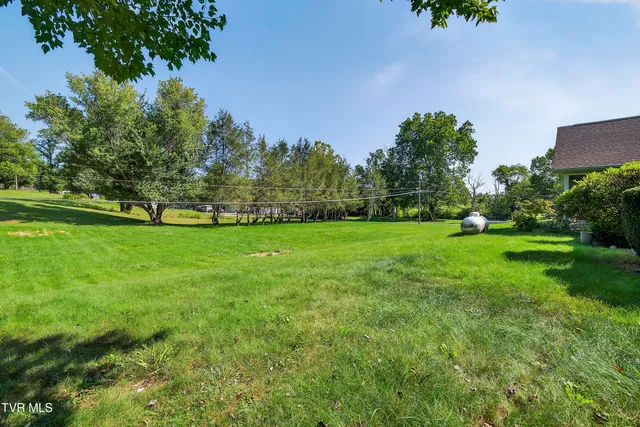 $375,000 | 28065 Lee Highway, Abingdon, VA 24211