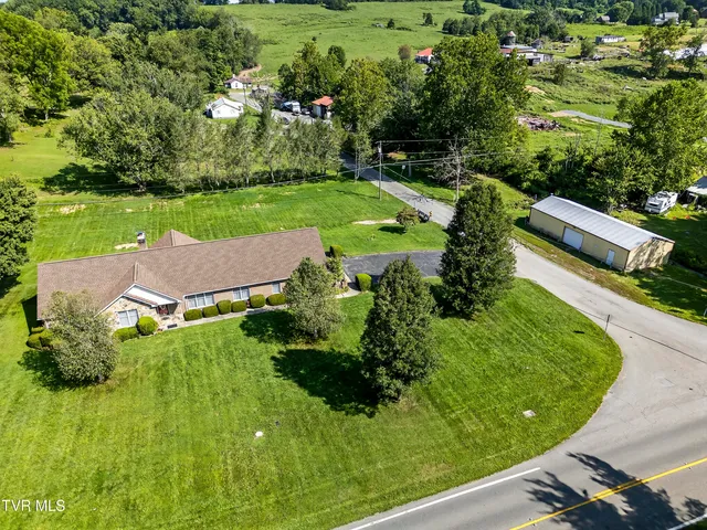 $375,000 | 28065 Lee Highway, Abingdon, VA 24211