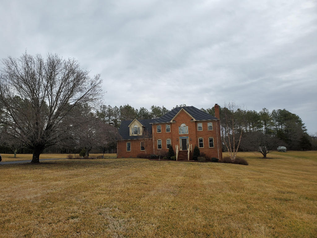 209 Longhill Road Goode, VA 24556 - Photo 2 of 25 01