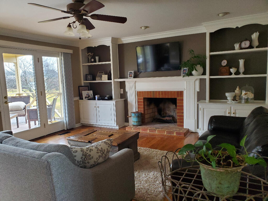 209 Longhill Road Goode, VA 24556 - Photo 10 of 25 09