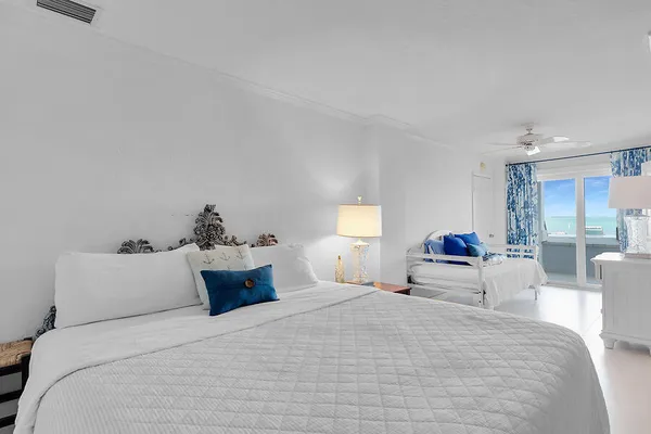 $5,600,000 | 166 Bayview Drive, Islamorada, FL 33036