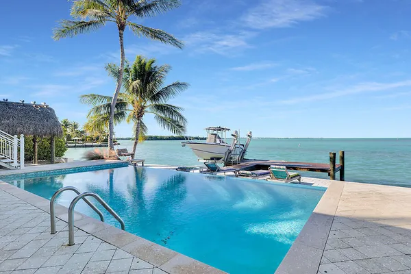 $5,600,000 | 166 Bayview Drive, Islamorada, FL 33036