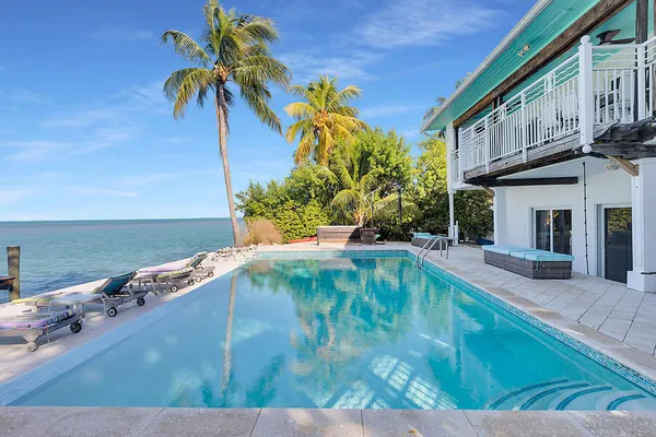 $5,600,000 | 166 Bayview Drive, Islamorada, FL 33036