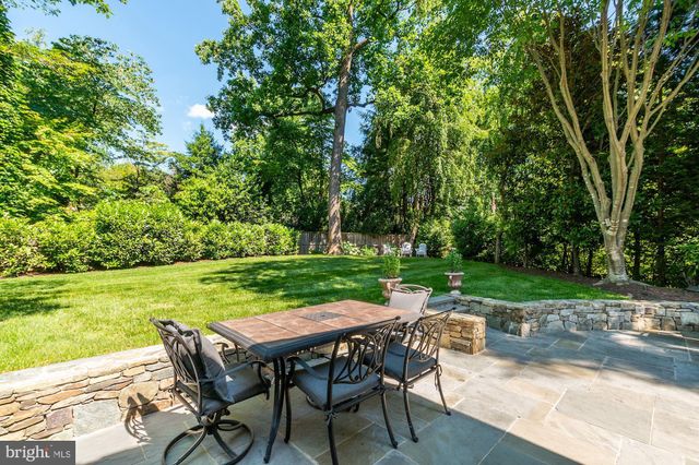 $2,495,000 | 5011 Rockmere Court, Bethesda, MD 20816