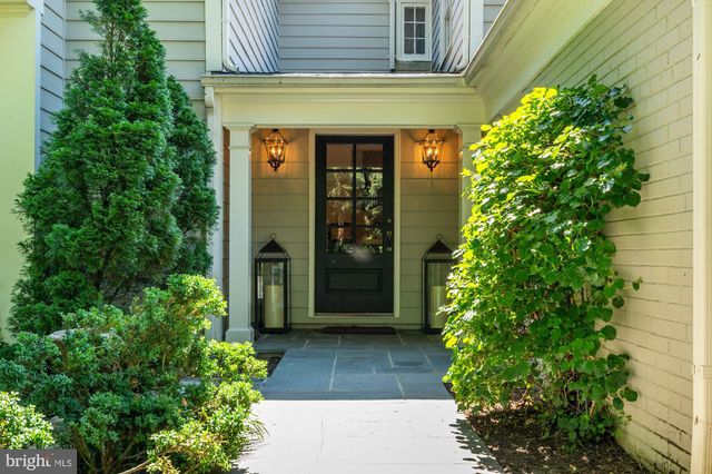 $2,495,000 | 5011 Rockmere Court, Bethesda, MD 20816