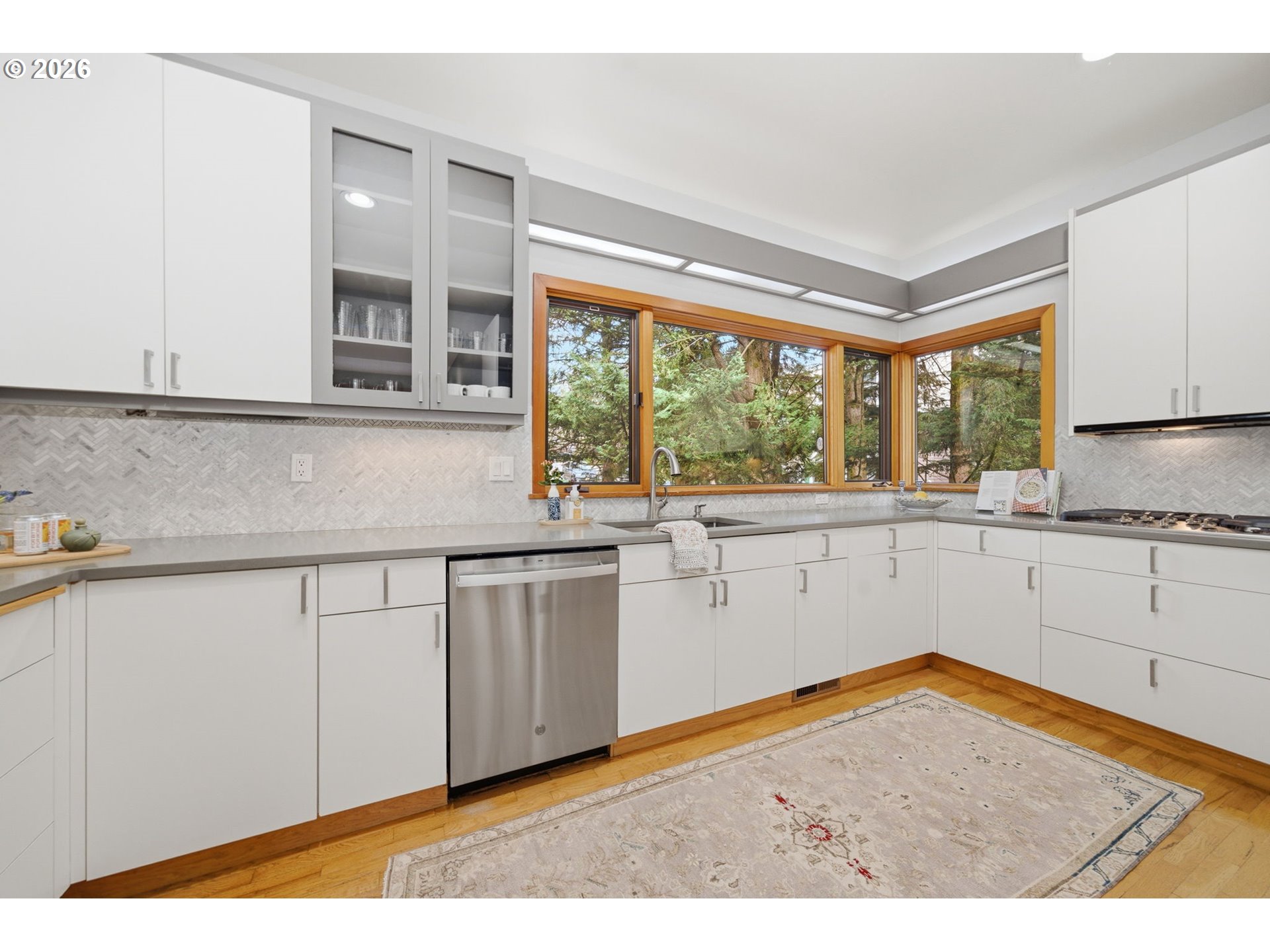 8709 Southwest 11th Avenue Portland, OR 97219 - Photo 5 of 26 Gallery Image 5
