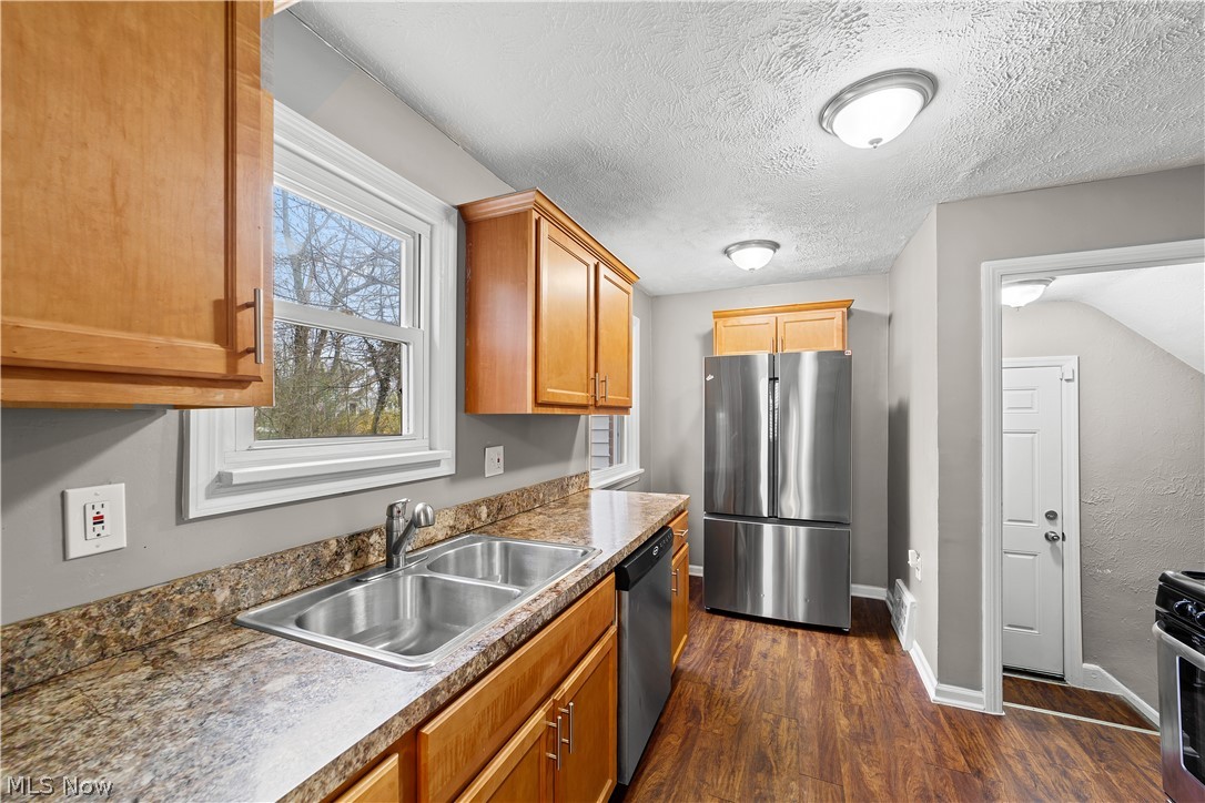 4955 Farnhurst Road Cleveland, OH 44124 - Photo 10 of 30