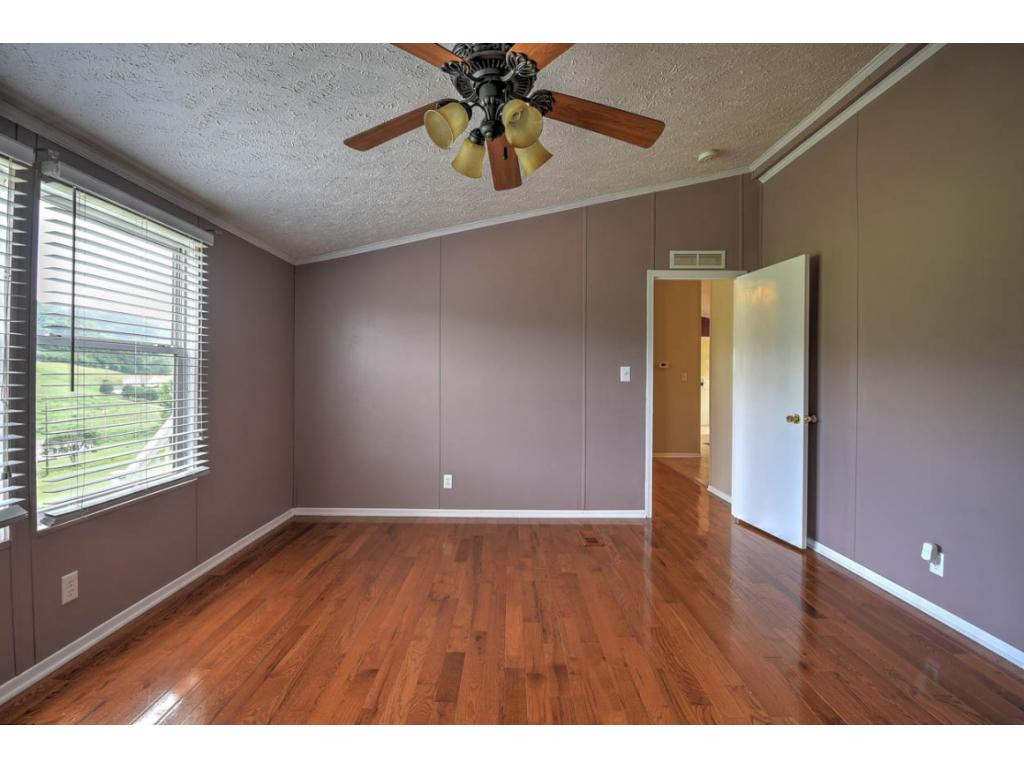 13160 Reedy Creek Road Bristol, VA 24202 - Photo 12 of 17 Photo 12