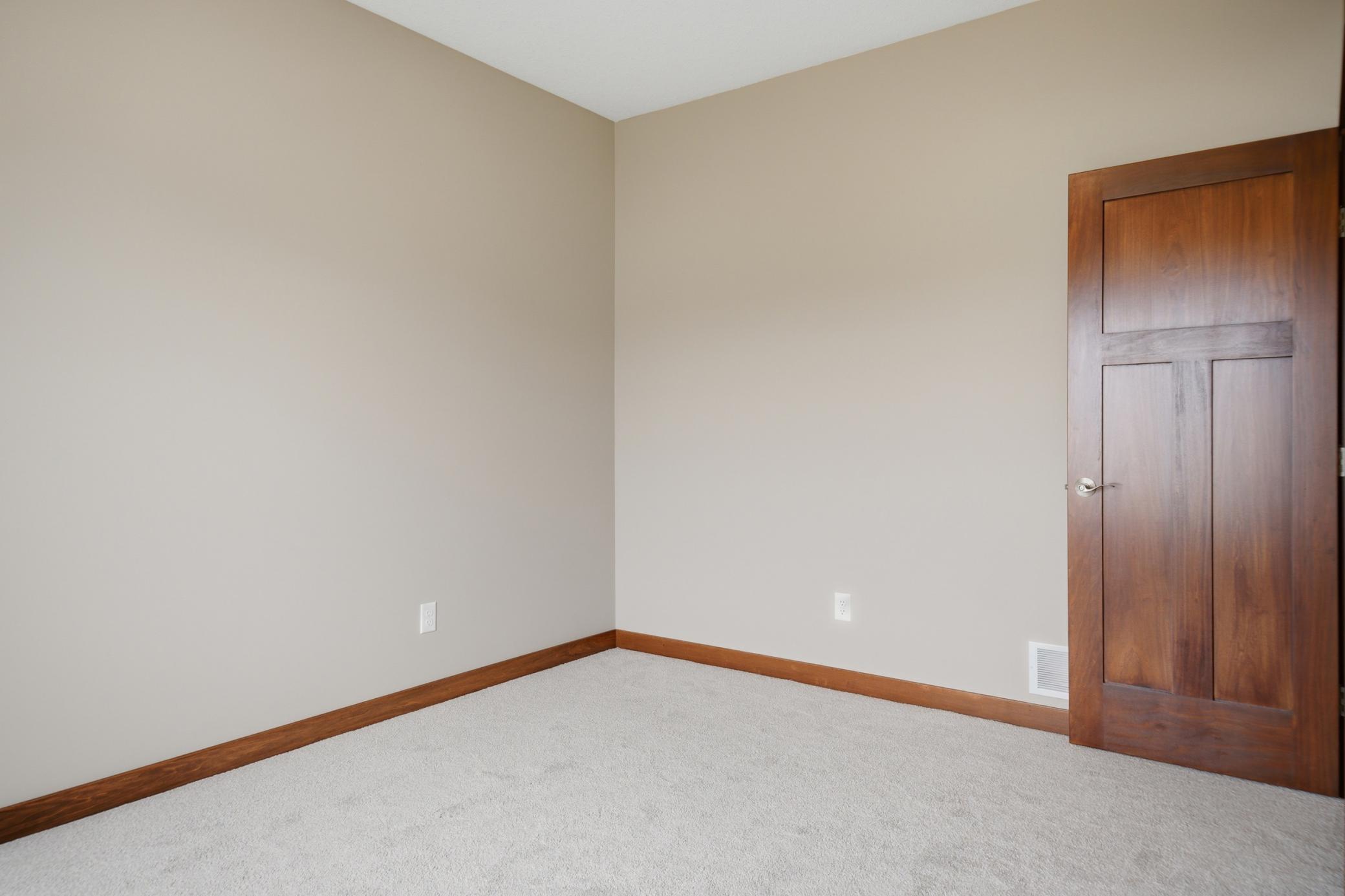 1306 18th Street Northeast Austin, MN 55912 - Photo 24 of 62