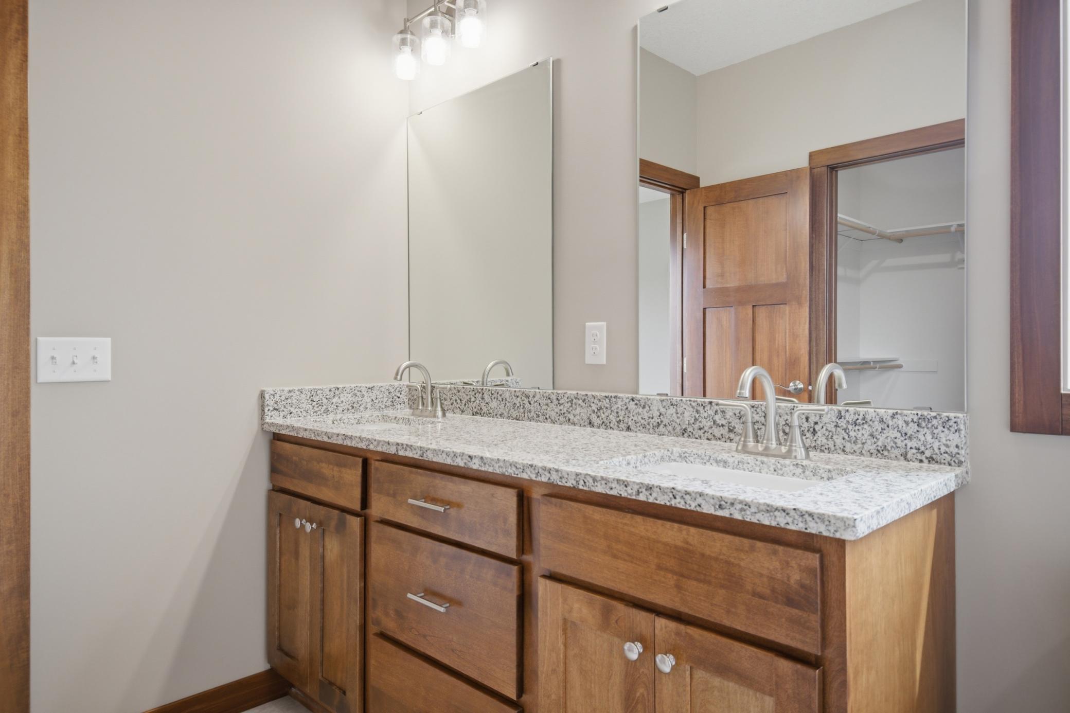 1306 18th Street Northeast Austin, MN 55912 - Photo 32 of 62