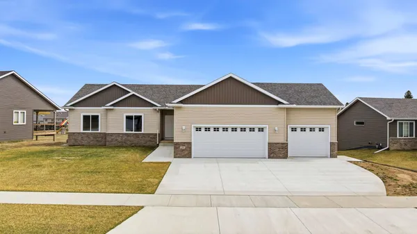 $485,600 | 1306 18th Street Northeast, Austin, MN 55912