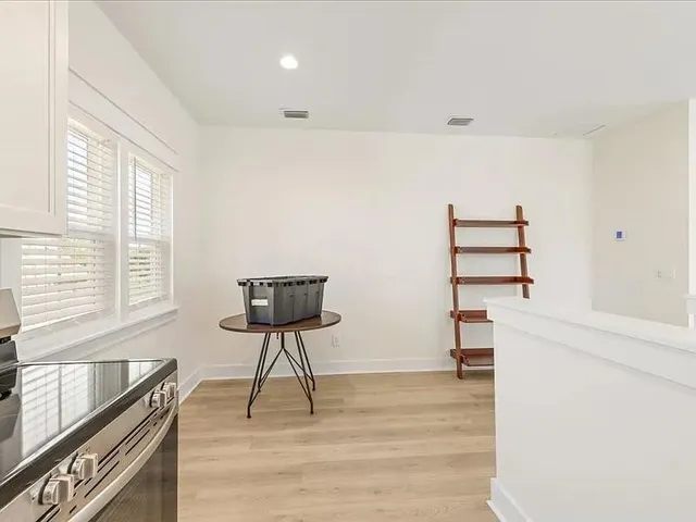 $1,800 | 4064-1 Biltmore Avenue, Tallahassee, FL 32311