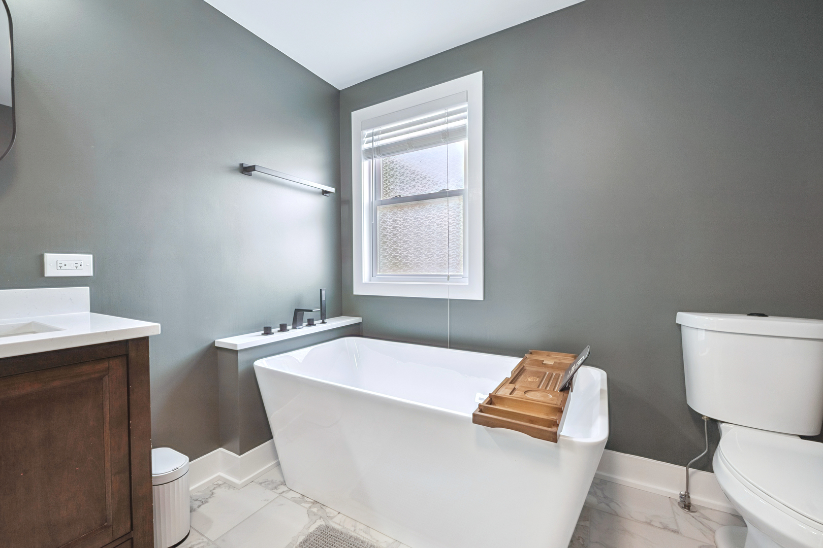 3247 North Rutherford Avenue Chicago, IL 60634 - Photo 15 of 30 Gallery Image 15