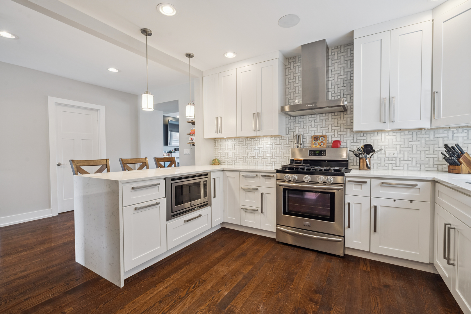 3247 North Rutherford Avenue Chicago, IL 60634 - Photo 10 of 30 Gallery Image 10