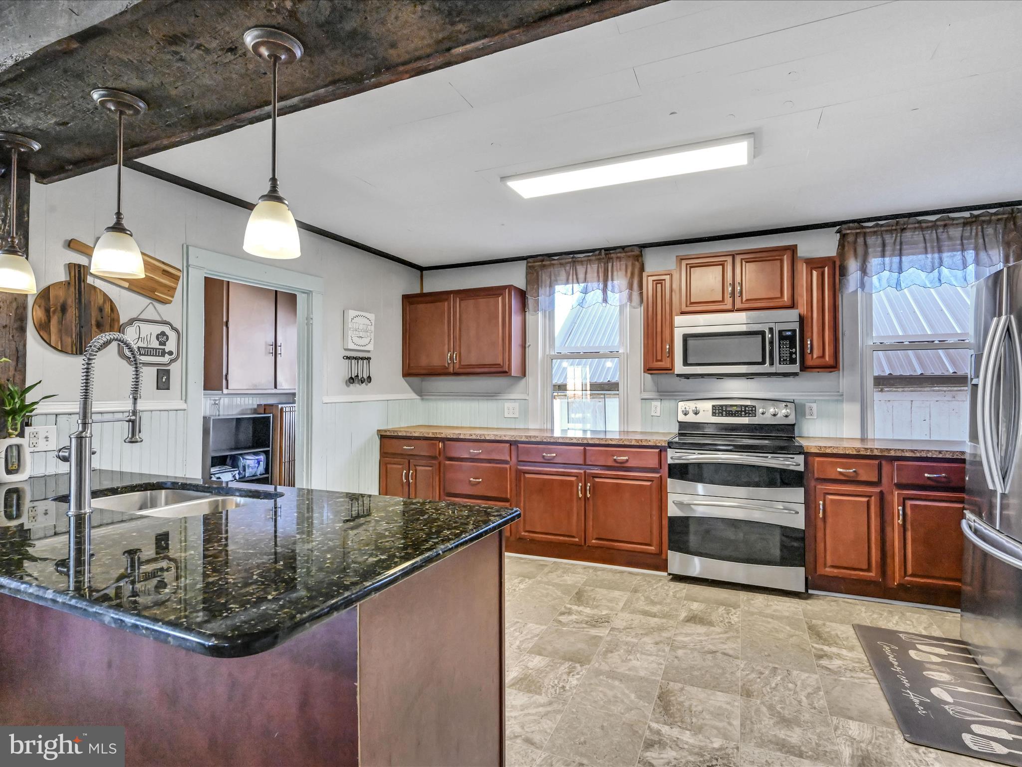1000 Stracks Dam Road Lebanon, PA 17046 - Photo 9 of 68 Kitchen