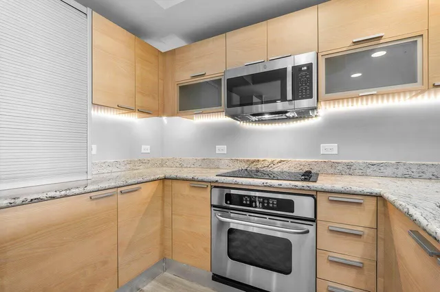 $614,000 | 2640 Lake Shore Drive, Unit 614, Riviera Beach, FL 33404