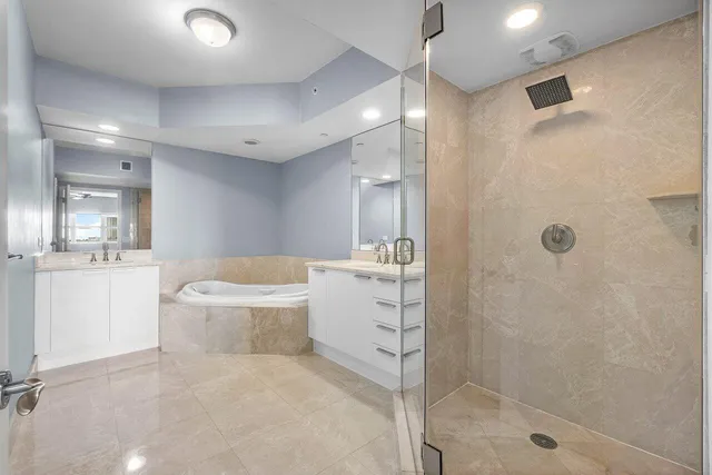 $614,000 | 2640 Lake Shore Drive, Unit 614, Riviera Beach, FL 33404