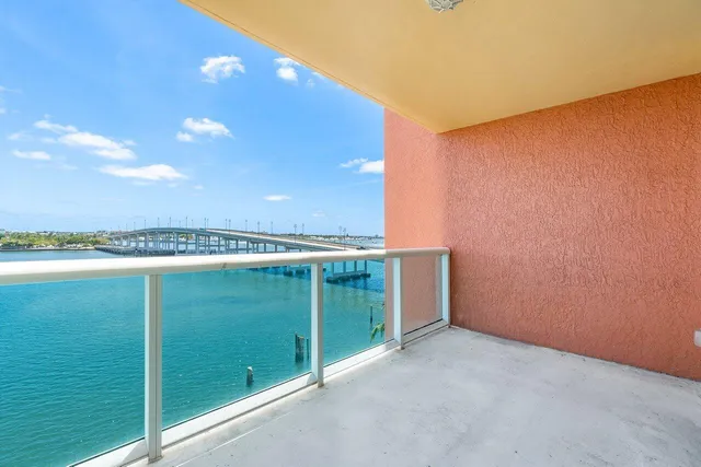 $614,000 | 2640 Lake Shore Drive, Unit 614, Riviera Beach, FL 33404