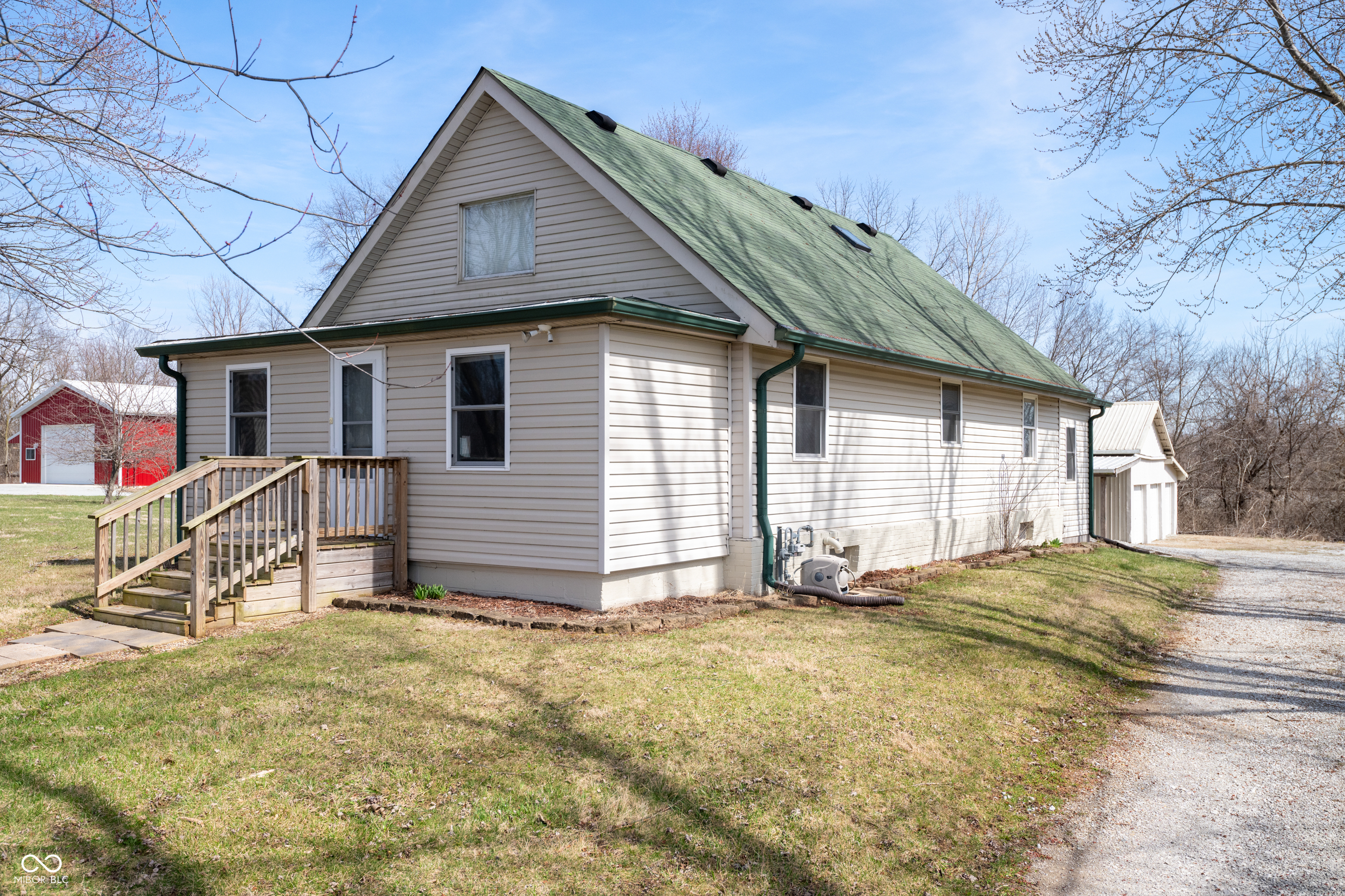 712 North Pendleton Avenue Pendleton, IN 46064 - Photo 1 of 29