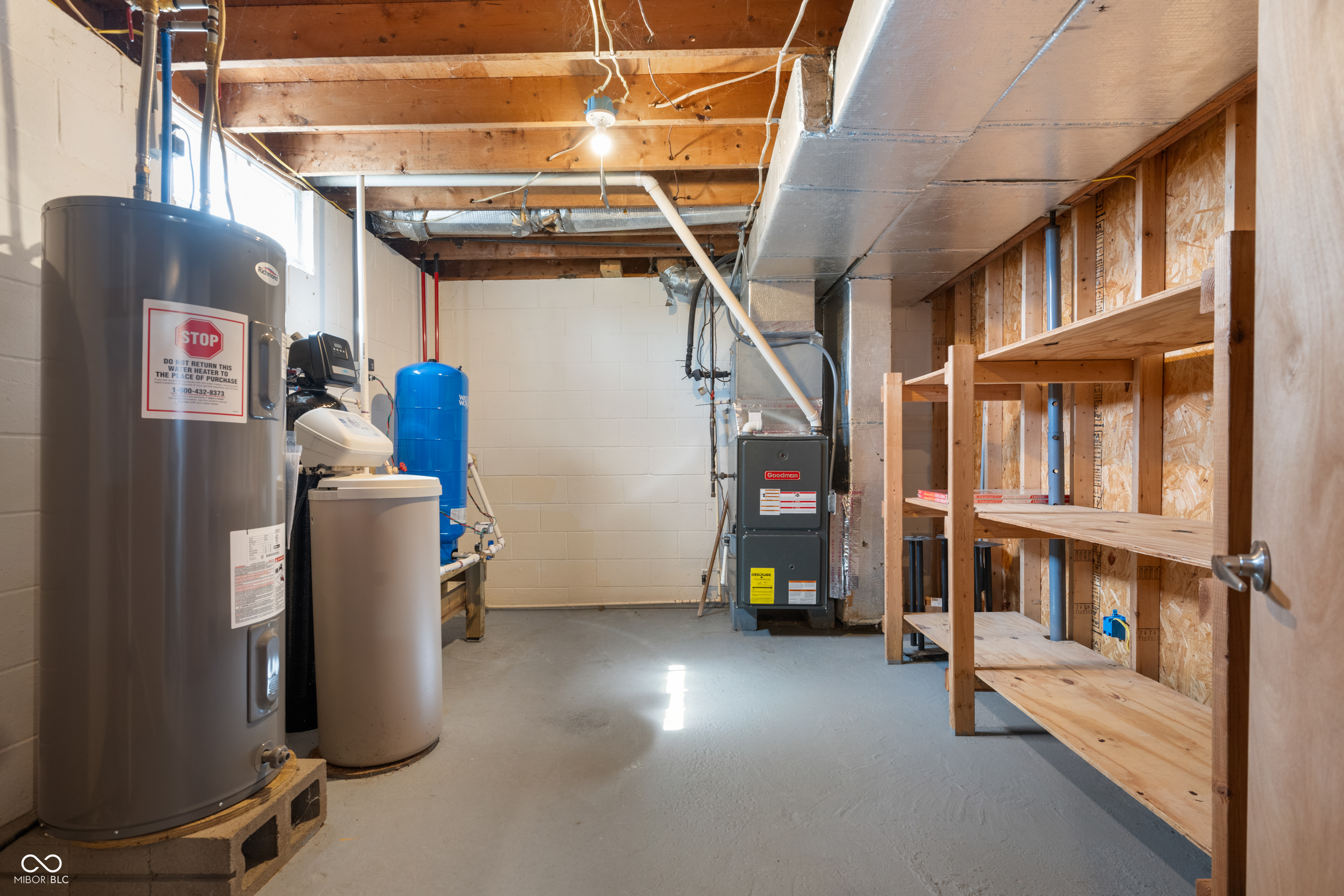 712 North Pendleton Avenue Pendleton, IN 46064 - Photo 19 of 29