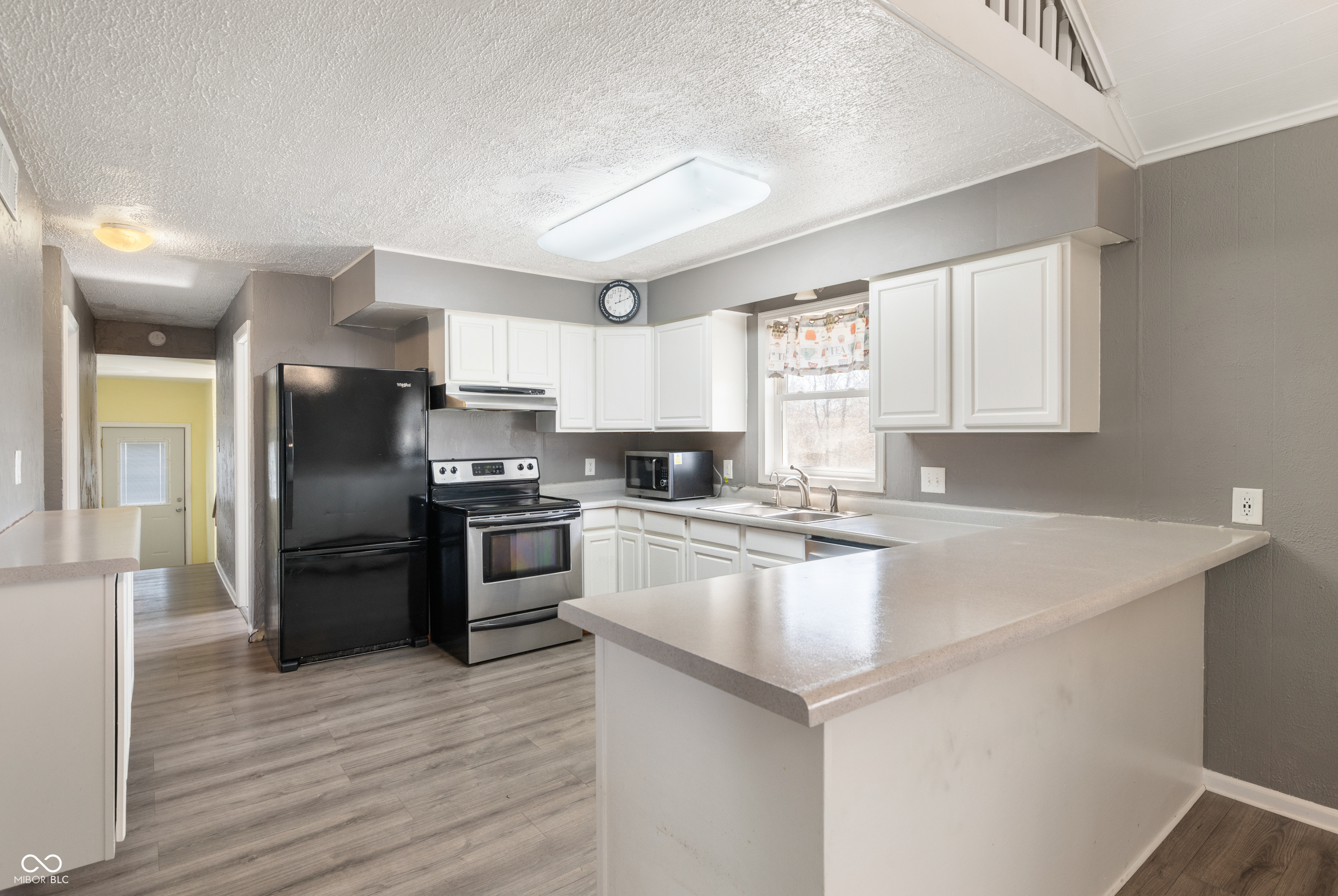 712 North Pendleton Avenue Pendleton, IN 46064 - Photo 10 of 29