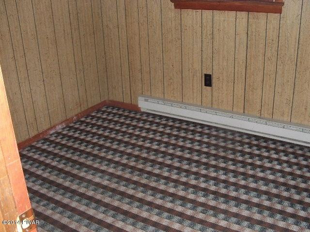 158 Starling Bushkill, PA 18324 - Photo 4 of 6