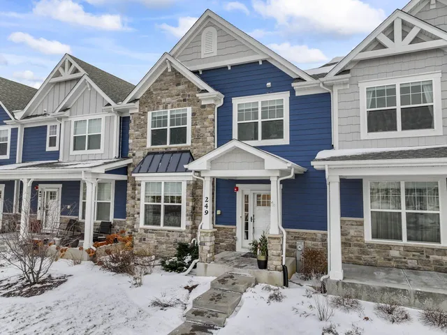 $625,000 | 249 Hoffmann Drive, Buffalo Grove, IL 60089