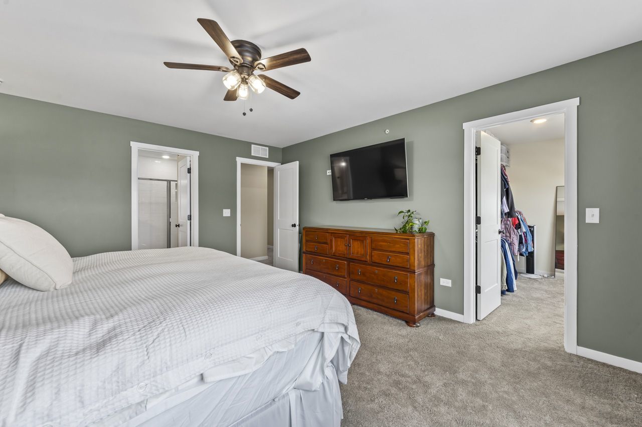 249 Hoffmann Drive Buffalo Grove, IL 60089 - Photo 25 of 36